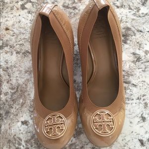 Tory Burch size 7.5 wedge shoes